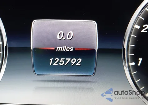 2016 Mercedes-Benz S 550 z USA, uszkodzony, nr VIN WDDUG8CB8GA214690